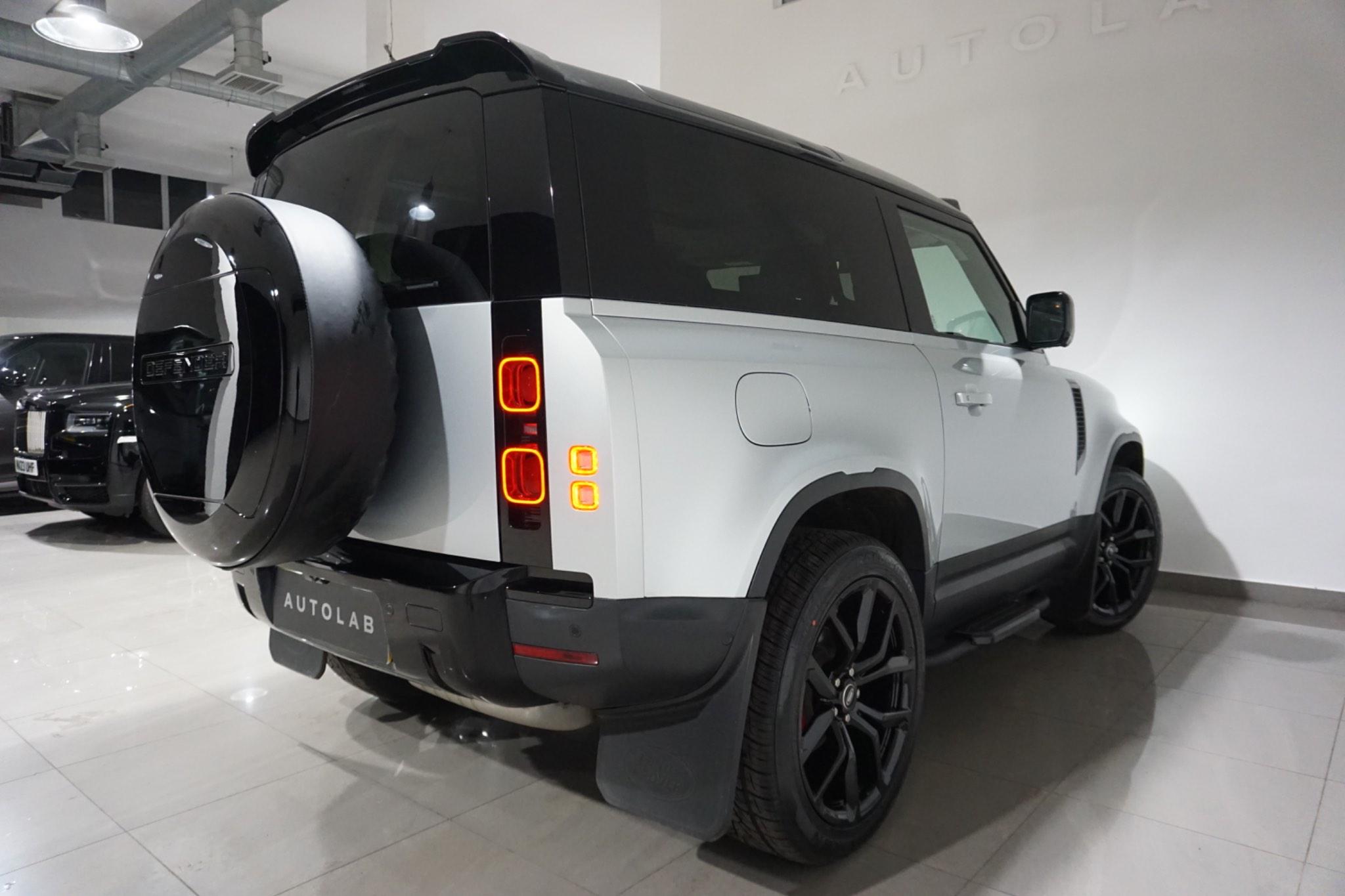 Land Rover Defender 90 3.0 D200 MHEV SE Auto 4WD Euro 6 (s/s) 3dr